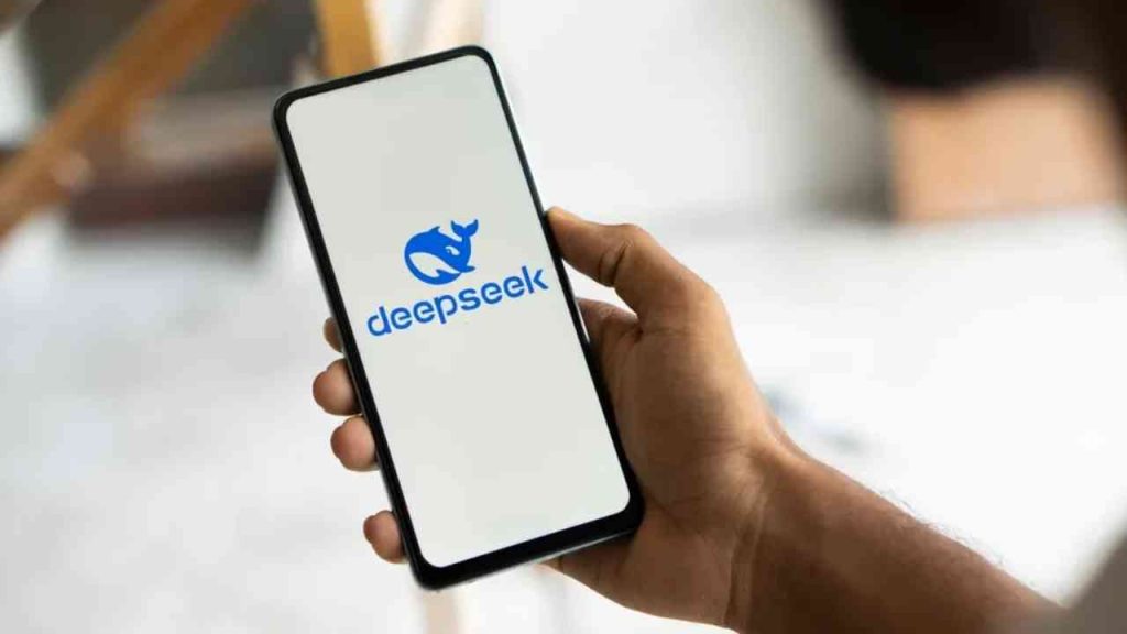 Deepseek R1: কীভাবে কাজ করে Deepseek, গোটা বিশ্বে তোলপাড় ফেলা এই AI কী কী কাজ করতে পারে? | Chinese AI DeepSeek Challenges ChatGPT and NVIDIA See How to Use